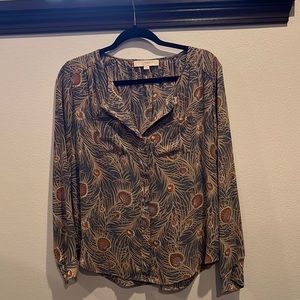 Ann Taylor long sleeve button up blouse. Fantastic condition.